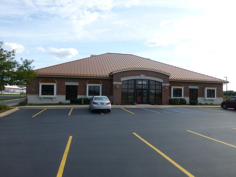 2073-2075 Wiesbrook Rd, Oswego, IL for lease - Building Photo - Image 1 of 12