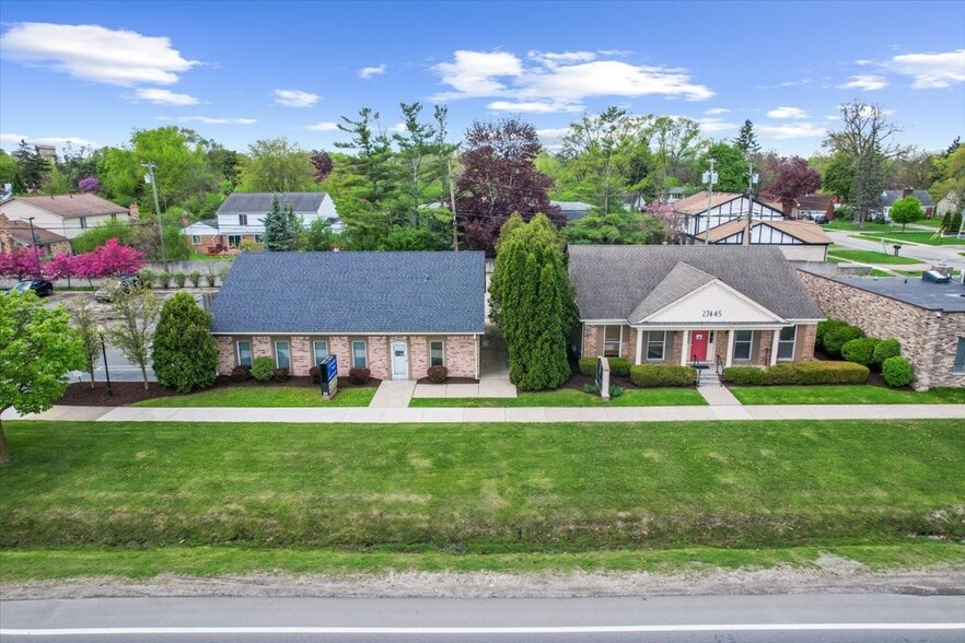 27445 Southfield Rd, Southfield, MI à vendre - Photo du bâtiment - Image 2 de 9