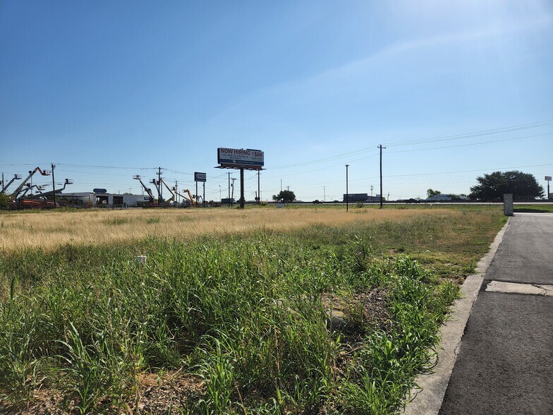18000 S Ih-35, Buda, TX for sale - Primary Photo - Image 2 of 13