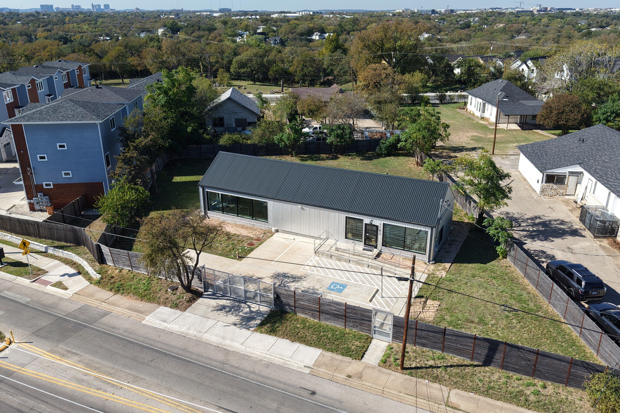 1152 Webberville Rd, Austin, TX à vendre Photo du bâtiment- Image 1 de 14