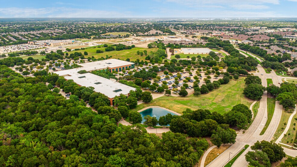 The Stonebridge District portefeuille de 2 propriétés à vendre sur LoopNet.ca - Photo du bâtiment - Image 2 de 5