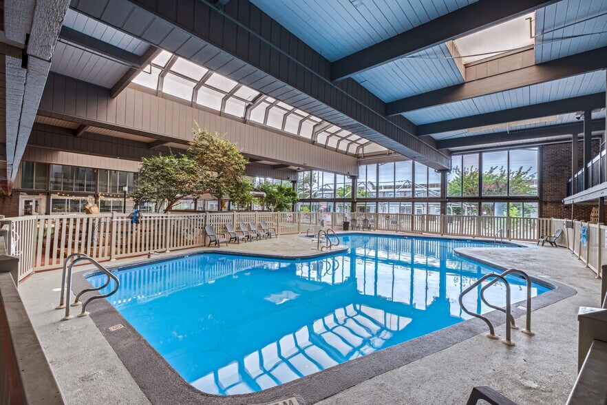 148 Sheraton Dr, New Cumberland, PA à louer - Photo du bâtiment - Image 3 de 10