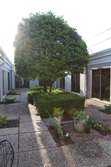 3150 E 41st St, Tulsa, OK à louer - Photo du bâtiment - Image 3 de 3