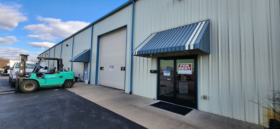 39 Cobalt Dr, Montoursville, PA for lease - Building Photo - Image 1 of 26