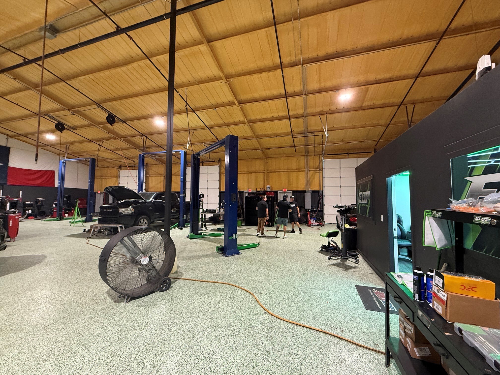 1704 W FM 875, Midlothian, TX for lease Interior Photo- Image 1 of 5