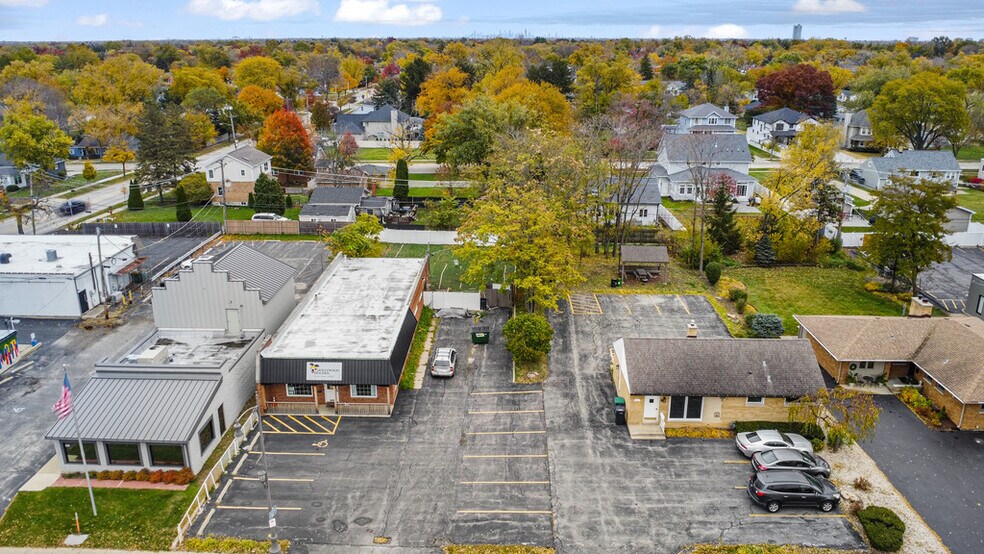 619 S Main St, Lombard, IL à vendre - Photo du bâtiment - Image 2 de 74