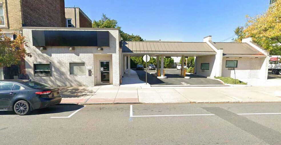 949 Broadway, Bayonne, NJ à louer - Photo du bâtiment - Image 1 de 3