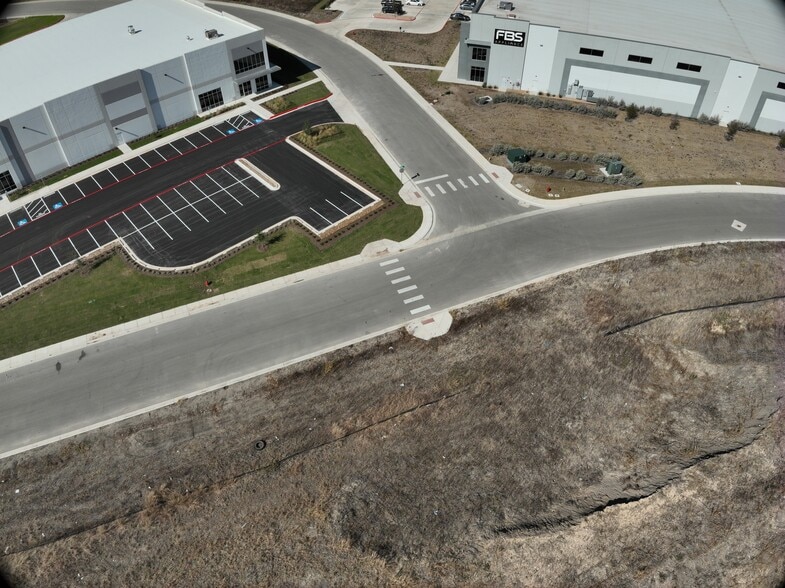 2605 Dewitt St, Lockhart, TX for lease - Matterport Community - Image 3 of 17