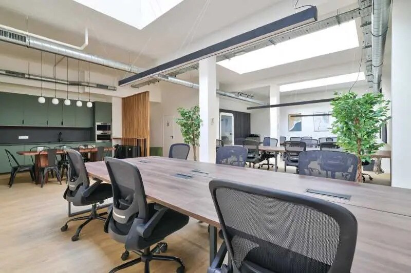 Office in Paris for sale Interior Photo- Image 1 of 11