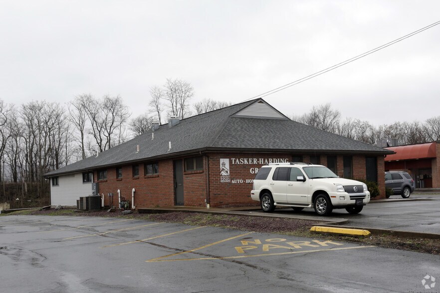679 Carey Ave, Hanover Township, PA à louer - Photo du bâtiment - Image 3 de 7