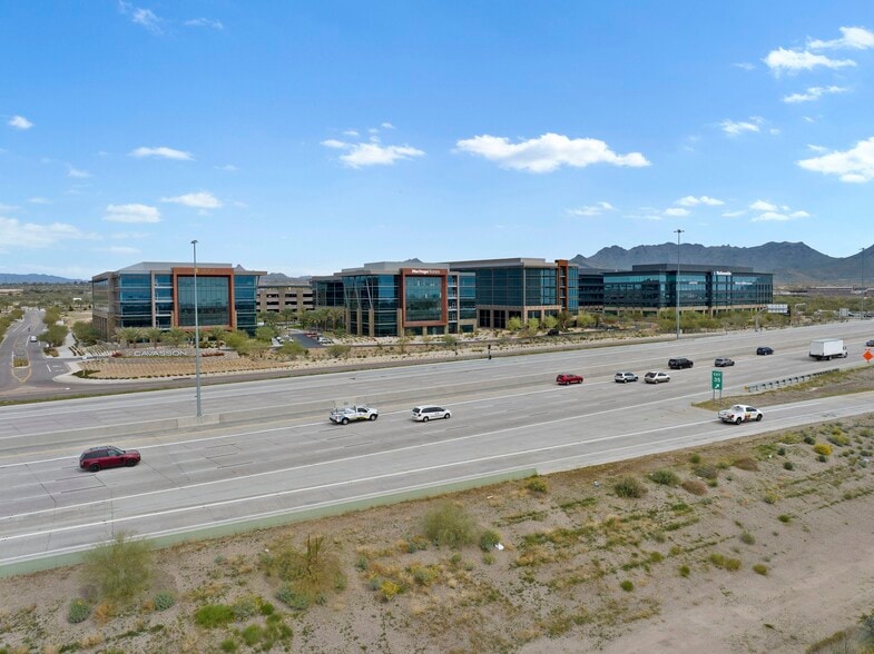 NWC Loop 101, Scottsdale, AZ à louer - Photo du bâtiment - Image 2 de 2