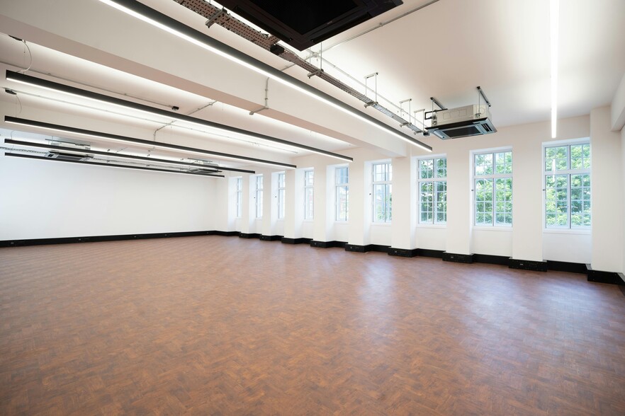 155-157 Minories, London for lease - Interior Photo - Image 3 of 27