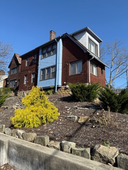 5643-5645 Wilkins Ave, Pittsburgh, PA à vendre - Photo du bâtiment - Image 3 de 3