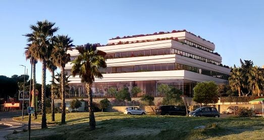 Office in La Seyne-sur-Mer for lease - Building Photo - Image 2 of 3