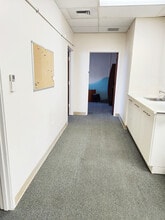 1950 Young St, Honolulu, HI for lease Interior Photo- Image 2 of 6