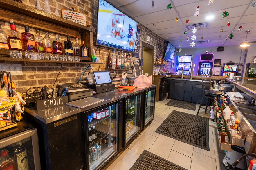 7815 Ogden Ave, Lyons, IL à vendre - Photo du bâtiment - Image 3 de 21