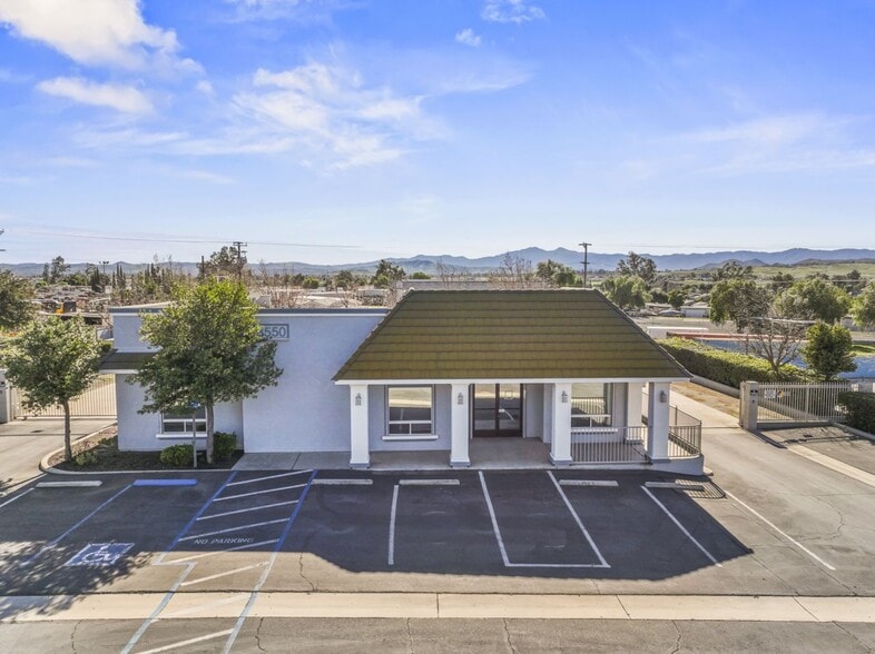 8550 Limonite Ave, Jurupa Valley, CA for sale - Primary Photo - Image 1 of 26