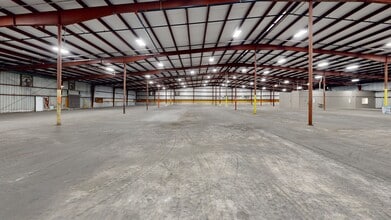 2910-2930 Maine Ave, Lakeland, FL for lease Matterport 3D Scan- Image 1 of 13