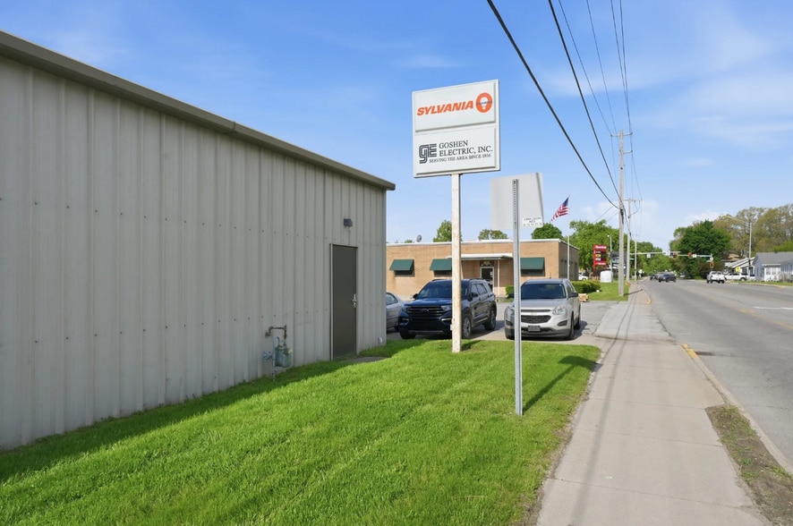 808 W Lincoln Ave, Goshen, IN for sale - Building Photo - Image 2 of 10