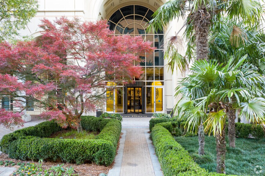 3290 Northside Pky NW, Atlanta, GA à louer - Photo du bâtiment - Image 3 de 4