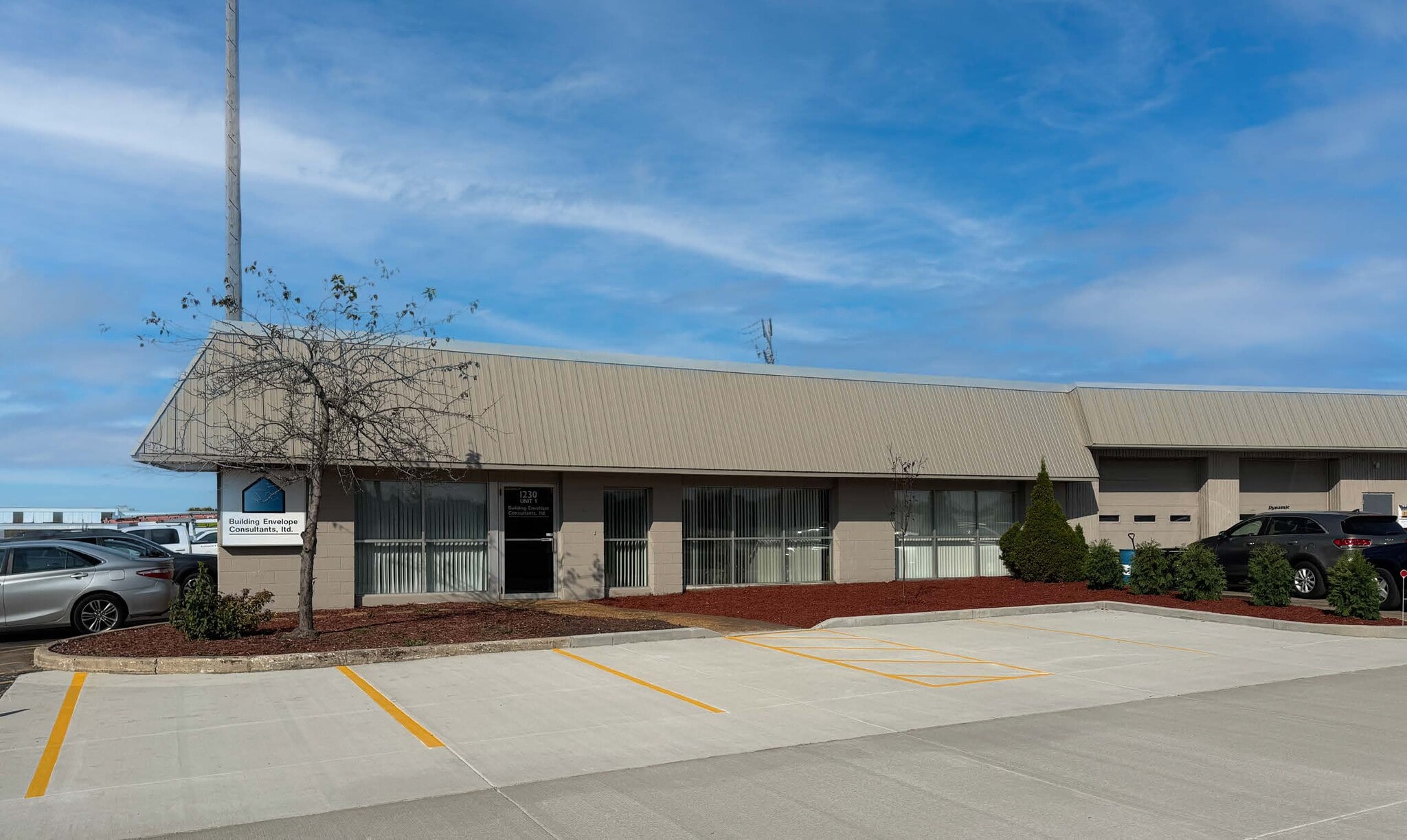 1230 S West Ave, Waukesha, WI for lease Building Photo- Image 1 of 3