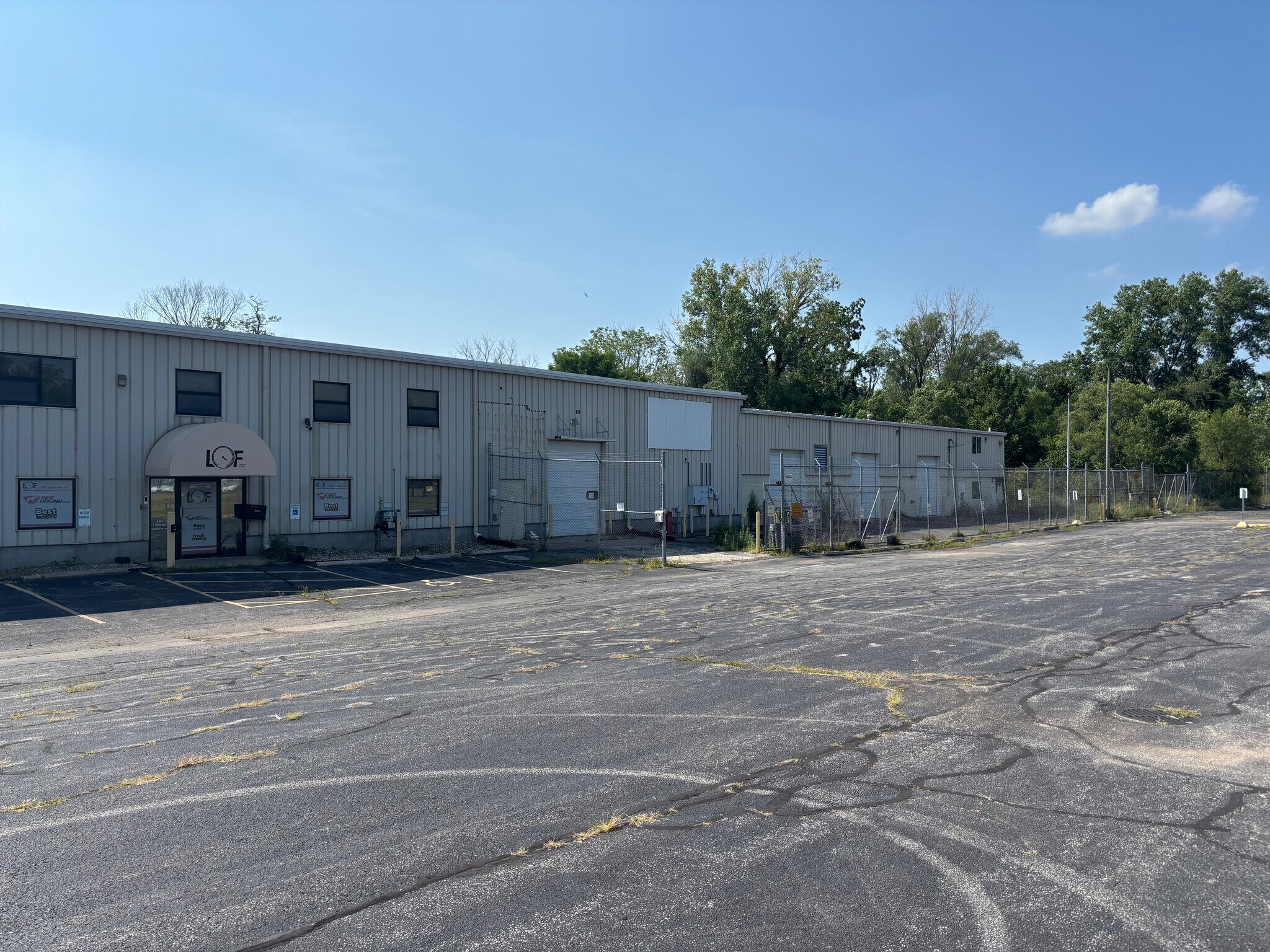 1739 Cassopolis St, Elkhart, IN for sale Primary Photo- Image 1 of 6