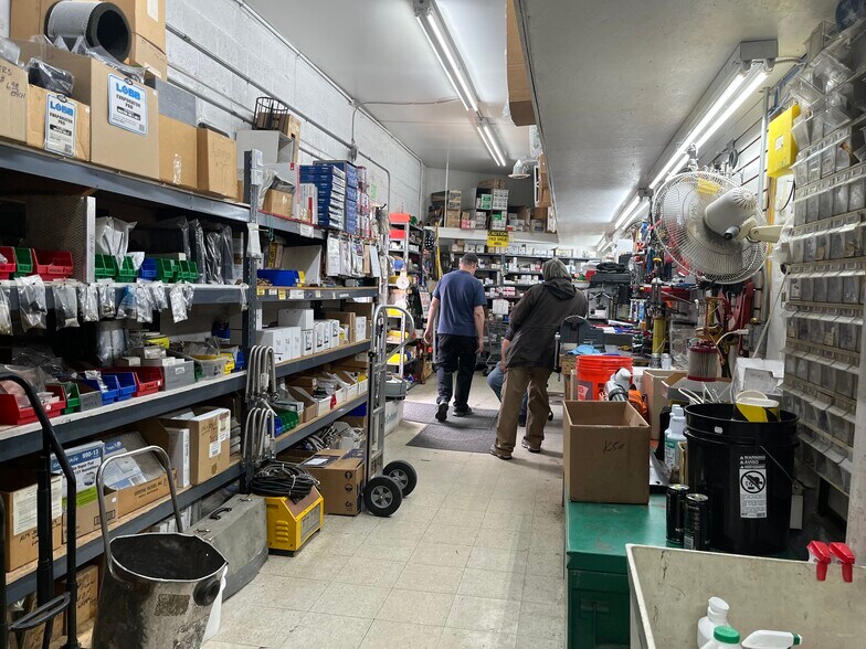 16600-16606 Grand River Ave, Detroit, MI à vendre - Photo intérieure - Image 3 de 3