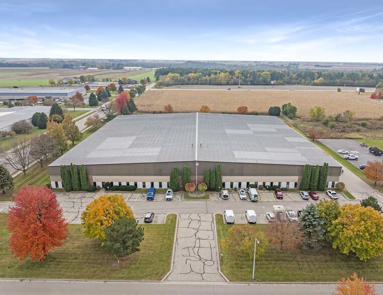 4014 Enterprise Dr, Janesville, WI for sale - Building Photo - Image 2 of 12