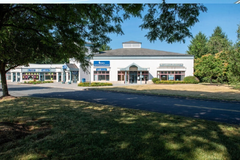 555 Day Hill Rd, Windsor, CT for lease Primary Photo- Image 1 of 5