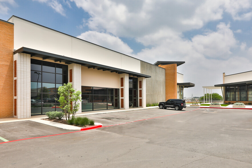 857 Cibolo Valley Dr, Cibolo, TX for lease - Building Photo - Image 3 of 9