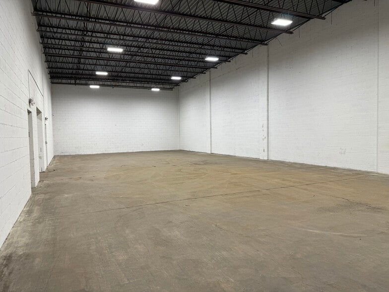 1249 N Quebec St, Allentown, PA for lease - Building Photo - Image 2 of 6