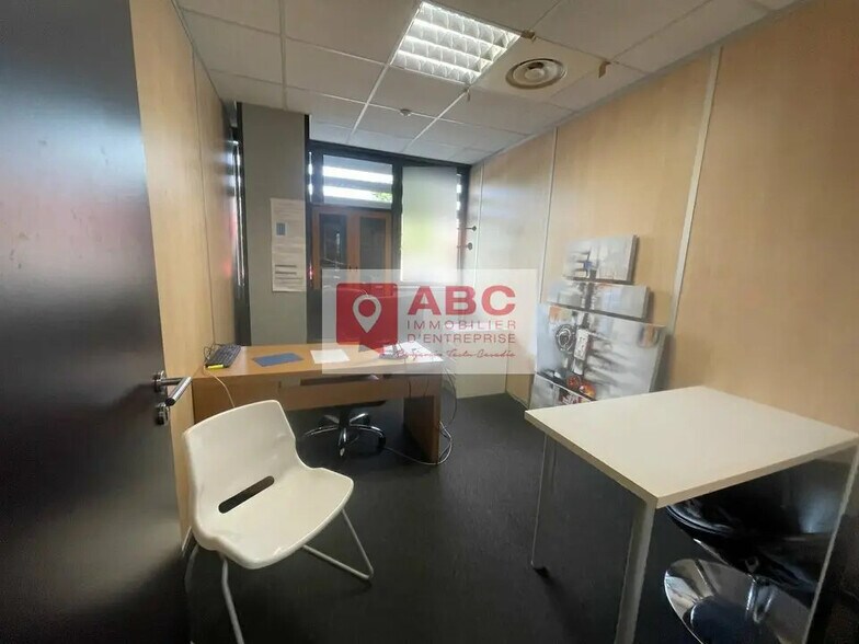 Office in Pérols for lease - Interior Photo - Image 2 of 6