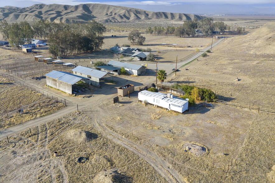 43036 Jacalitos Creek Rd, Coalinga, CA à vendre - Photo principale - Image 1 de 1