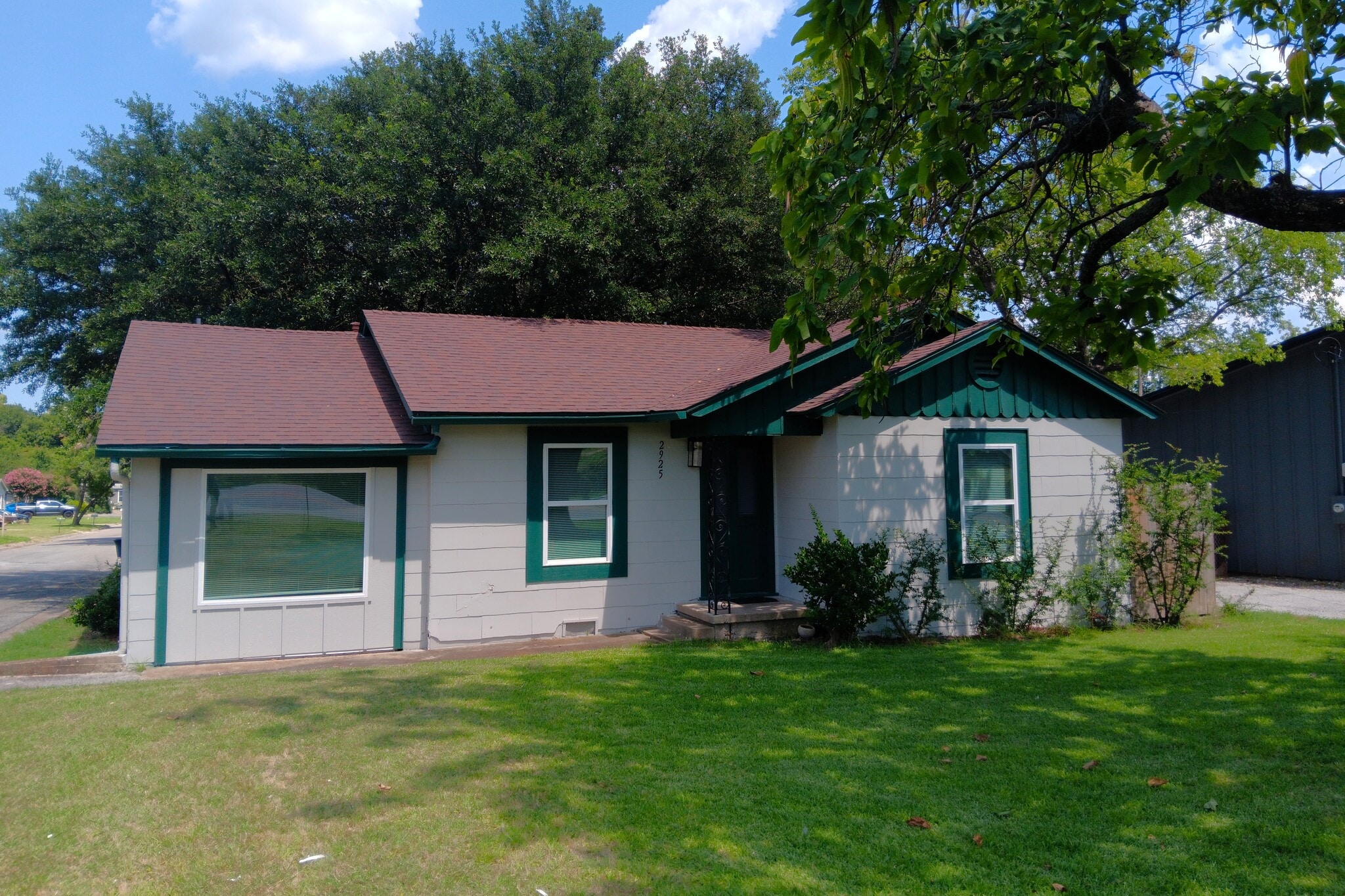 2925 N Travis St, Sherman, TX à louer Photo principale- Image 1 de 12