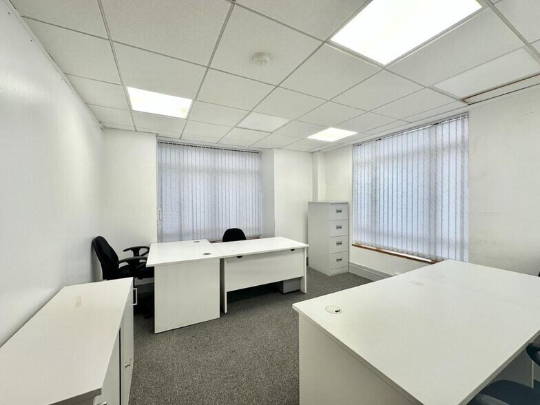 460-464 Uxbridge Rd, Hayes à louer - Photo intérieure - Image 2 de 29