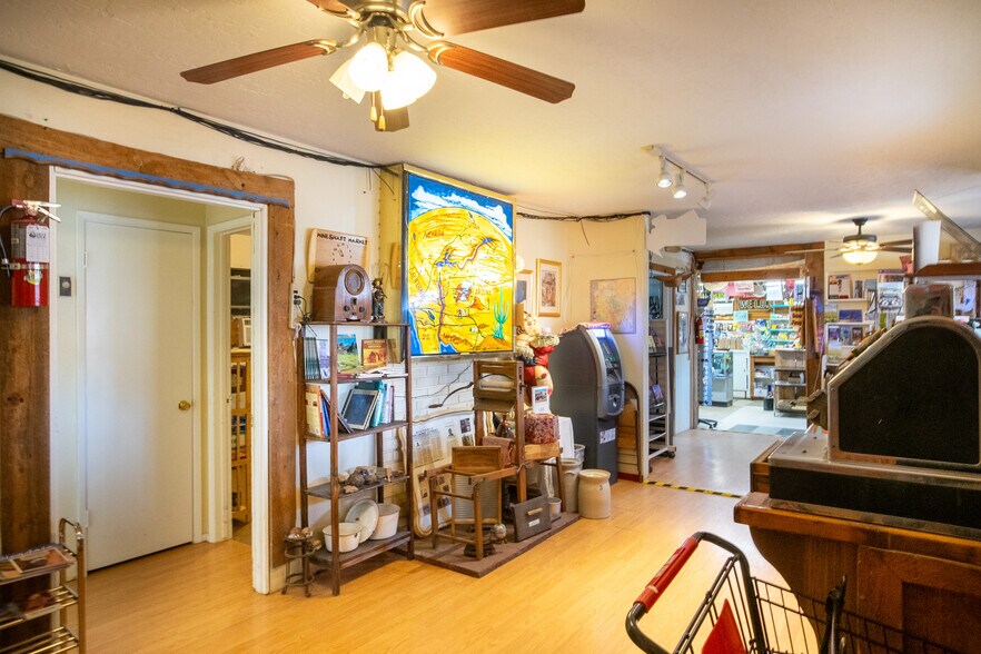 4940 Tennessee Ave, Chloride, AZ à vendre - Photo intérieure - Image 3 de 45