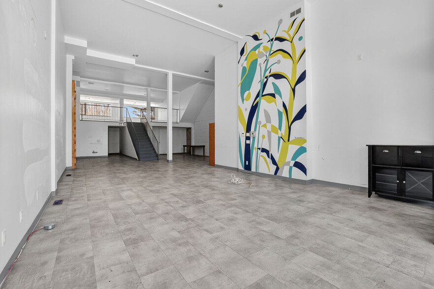 1577-1579 Rue Fleury E, Montréal, QC à louer - Photo du bâtiment - Image 3 de 19