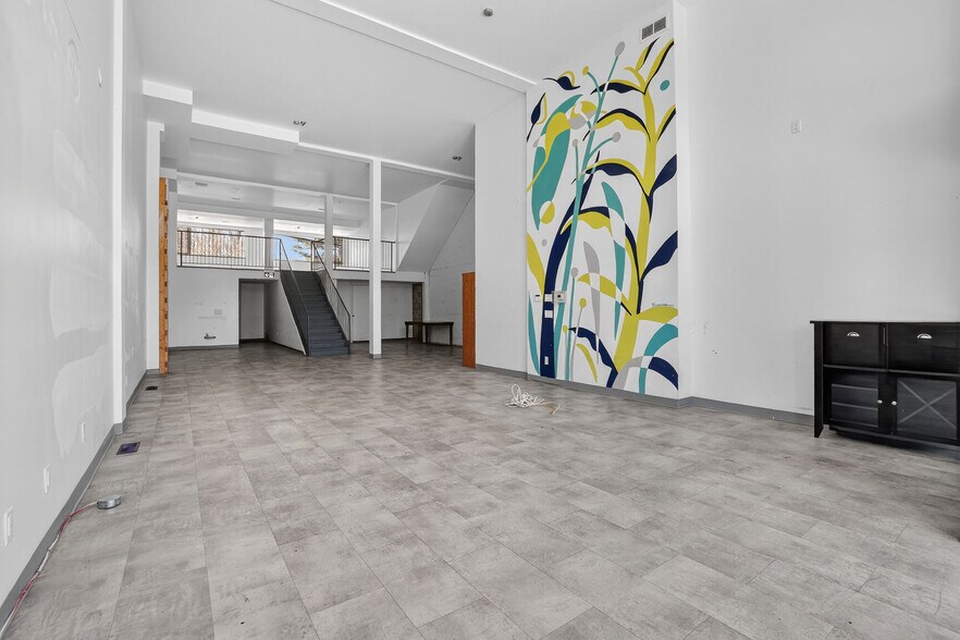 1577-1579 Rue Fleury E, Montréal, QC à louer - Photo du bâtiment - Image 3 de 19