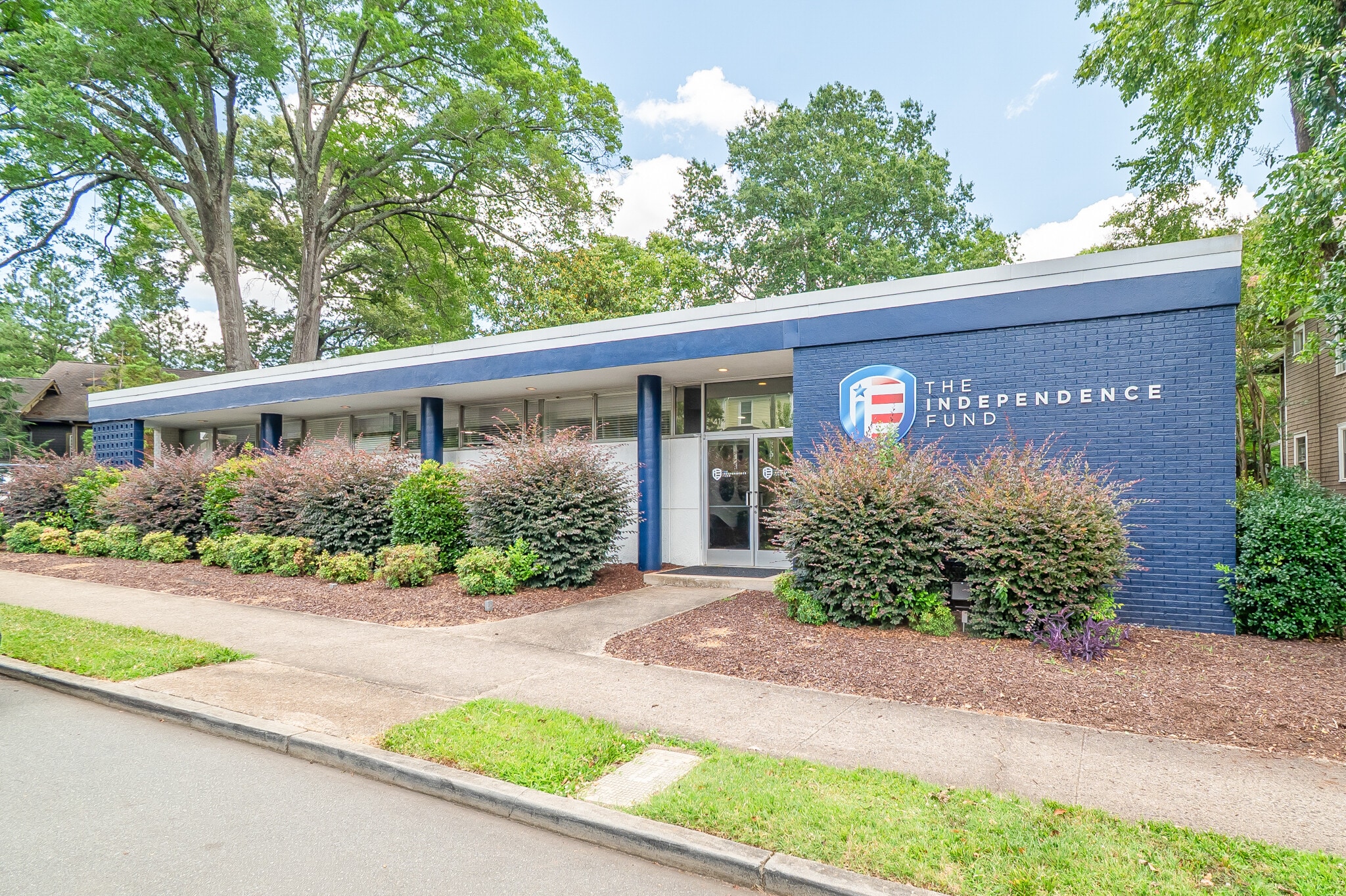 412 Louise Ave, Charlotte, NC for lease Building Photo- Image 1 of 2