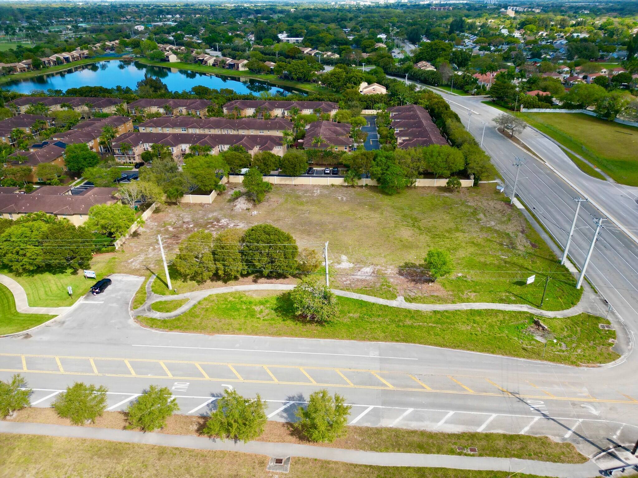 Pine Island Rd, Davie, FL à vendre Aérien- Image 1 de 13