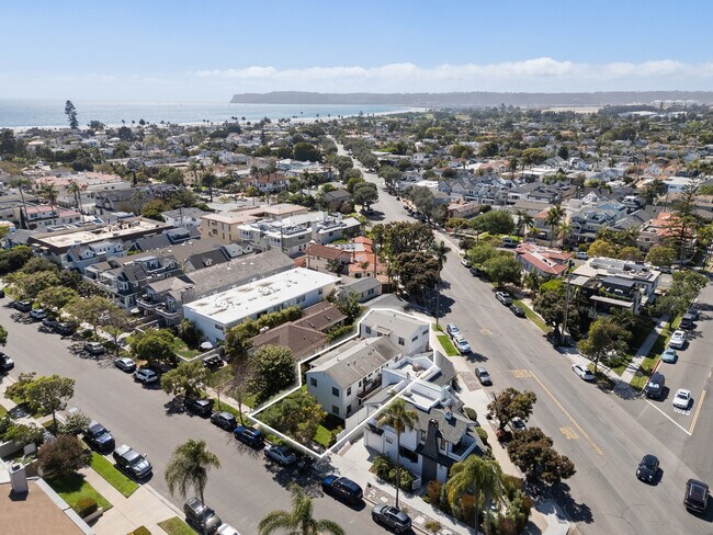 More details for 812-820 E Ave, Coronado, CA - Multifamily for Sale