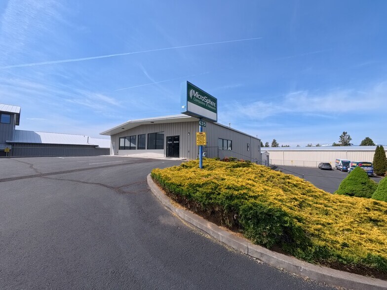 635 SE Business Way, Bend, OR à vendre - Photo du bâtiment - Image 2 de 22