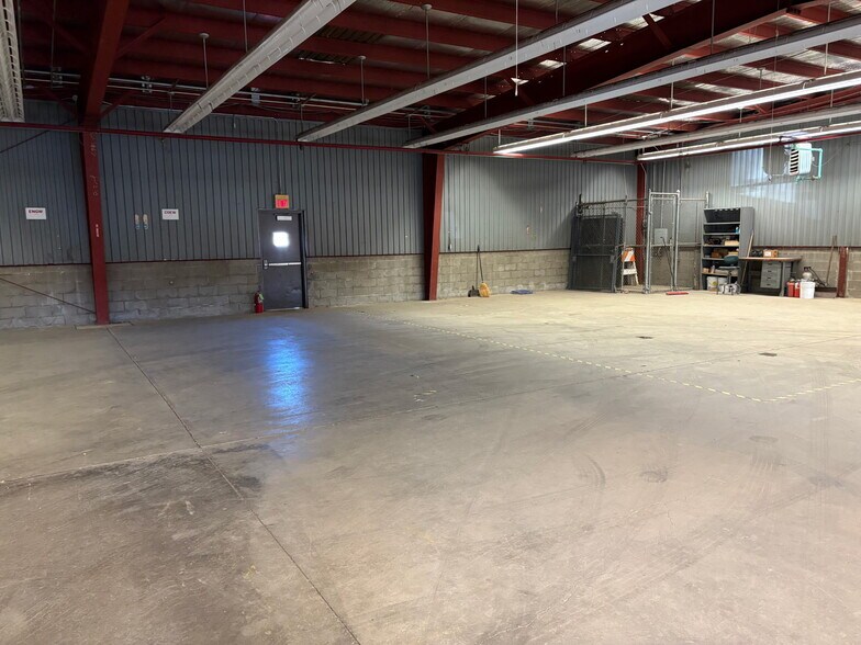 3801 Elm Rd NE, Warren, OH à louer - Photo du bâtiment - Image 3 de 15