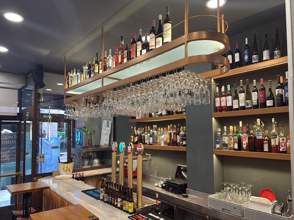 Commerce de détail dans Madrid, Madrid à louer Photo du bâtiment- Image 1 de 7