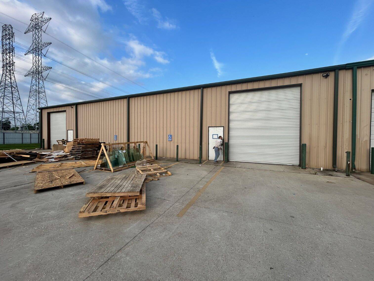 4748 Sherwood Ln, Houston, TX for lease Building Photo- Image 1 of 17