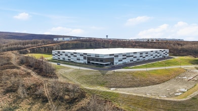 Valley View Dr, Jessup, PA à louer Photo du bâtiment- Image 2 de 15