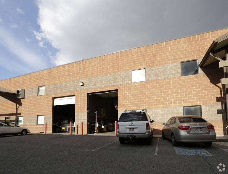 1054-1084 S 1680 W, Orem, UT for lease - Building Photo - Image 3 of 3