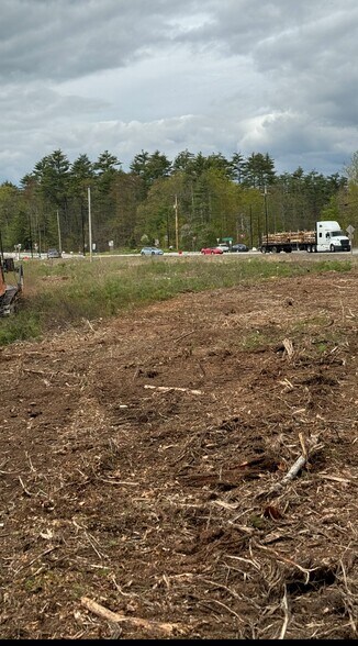820 Ossipee Trl W, Standish, ME à louer - Photo du bâtiment - Image 3 de 4