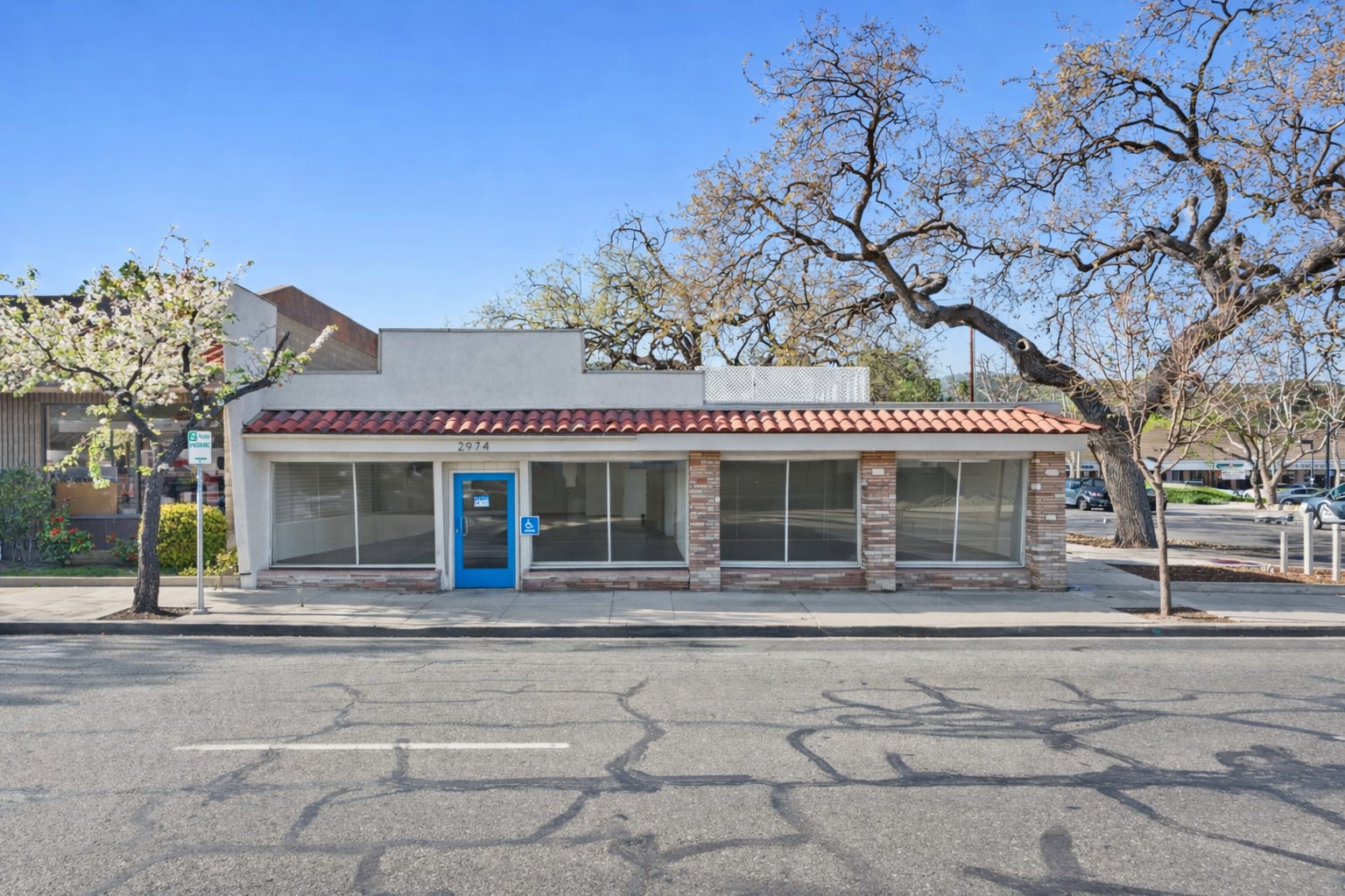 2974 E Thousand Oaks Blvd, Thousand Oaks, CA for lease Primary Photo- Image 1 of 36