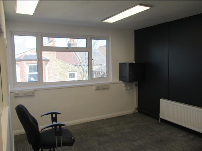 Bedford Rd, London for lease Interior Photo- Image 1 of 6